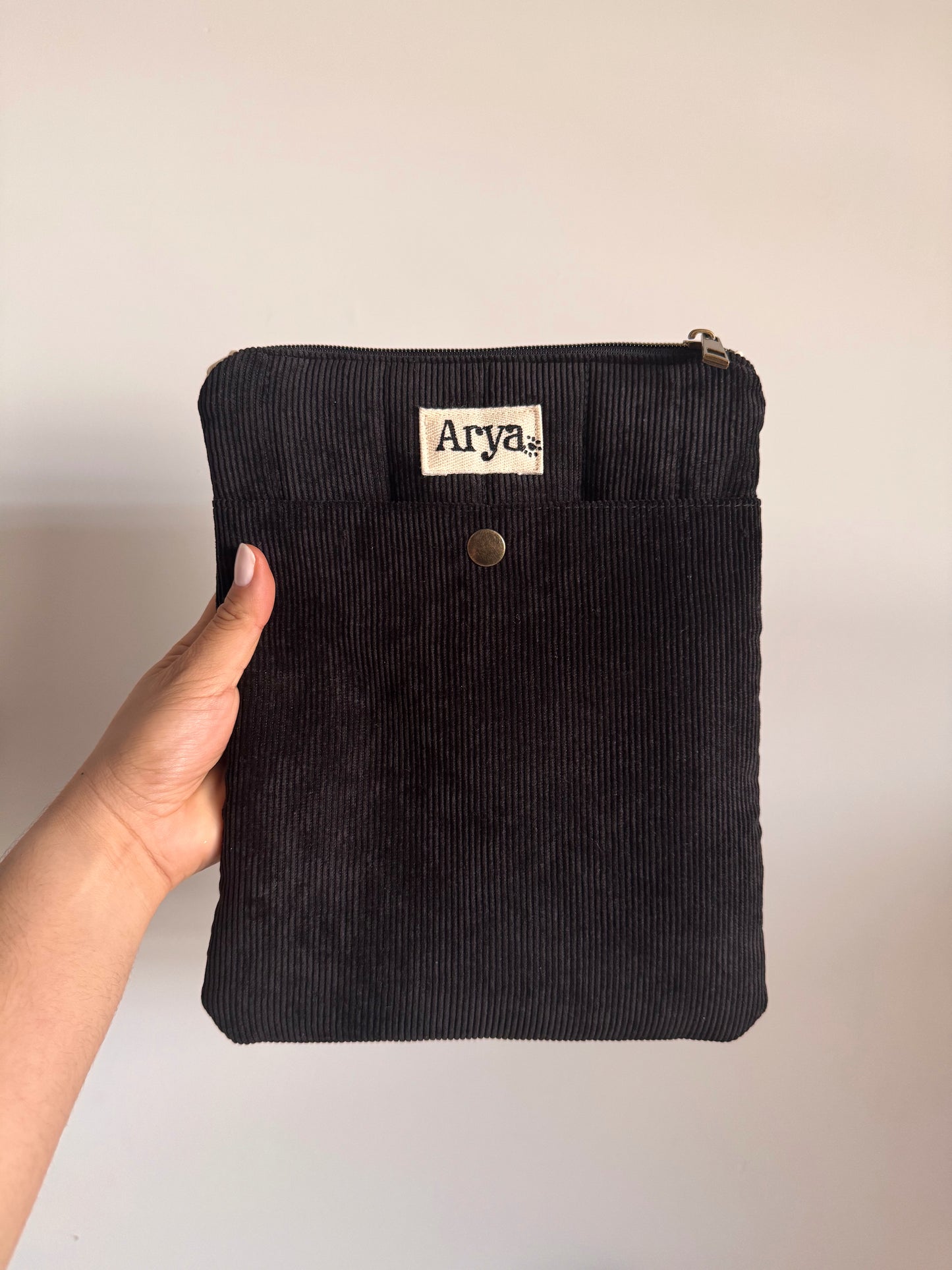 Arya Pocket