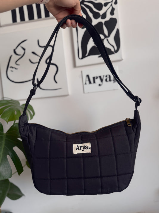 Crescent Bag Arya