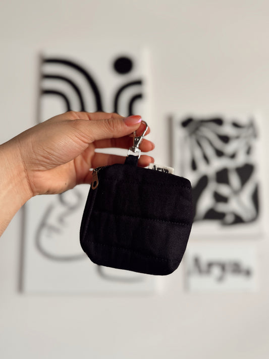 Arya pouch